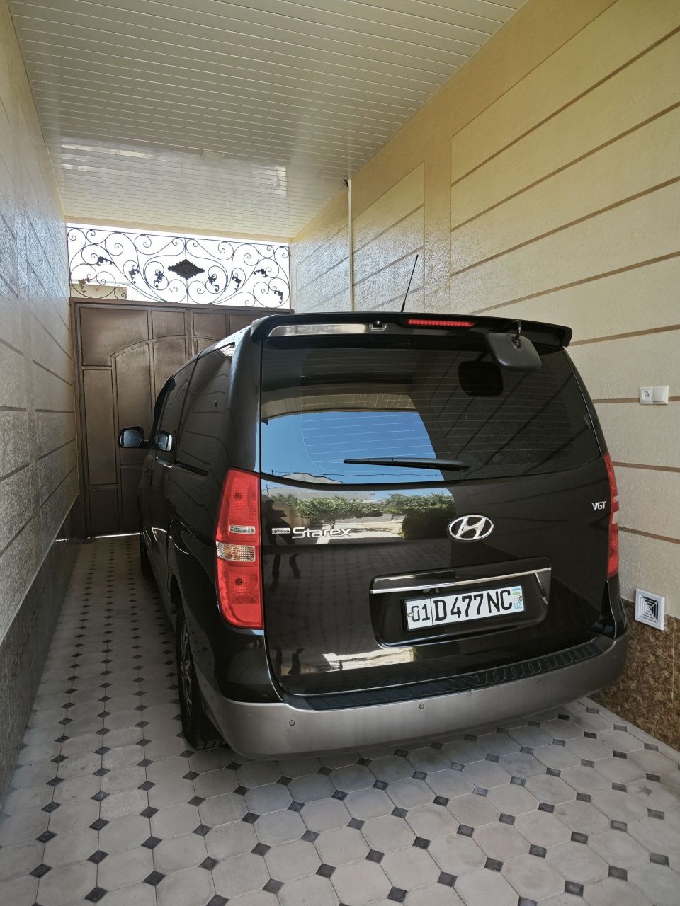 Hyundai Grand Starex