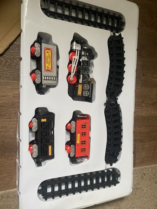 Железная дорога новая.