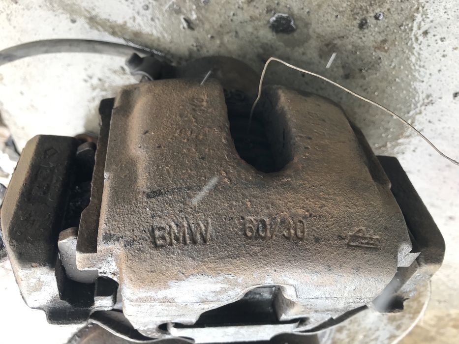Fuzeta fata stanga dreapta etrieri fata Bmw X3 E83 3.5d Bi-turbo