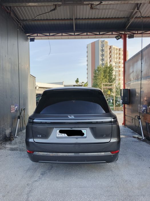 Lixiang L9 ultra 2024