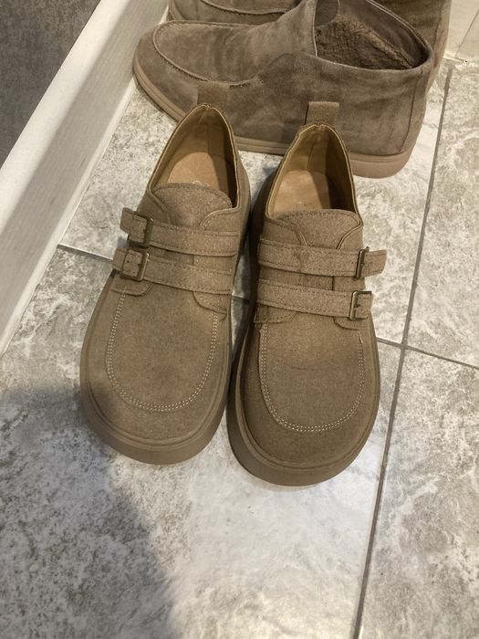 Обувь ботинки продается