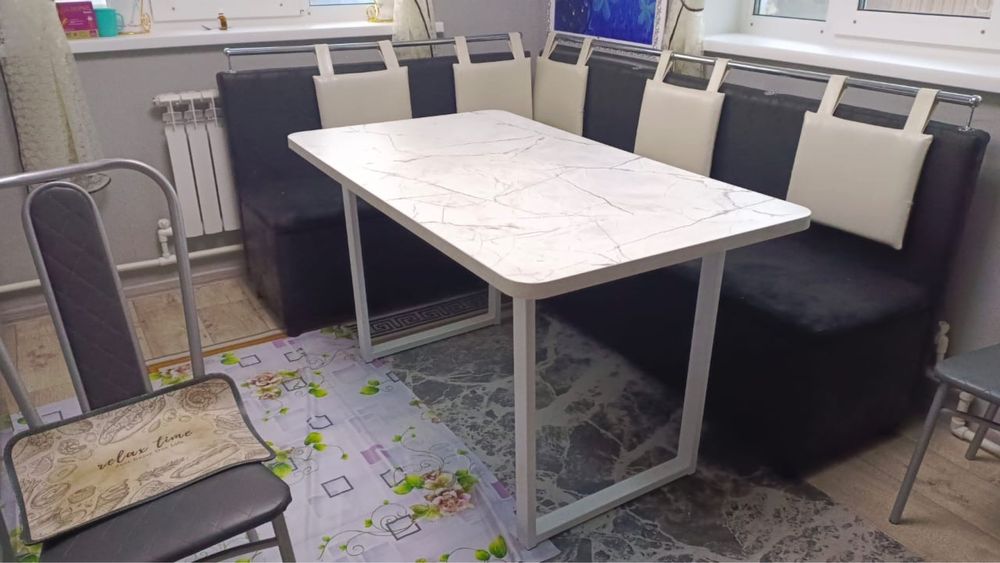 Продам кухоный стол
