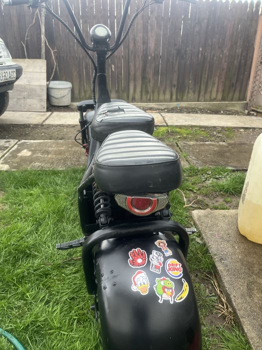 Vand scuter electric