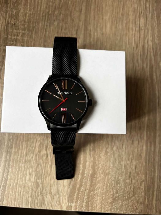 Мъжки официален елегантен часовник Mini Focus