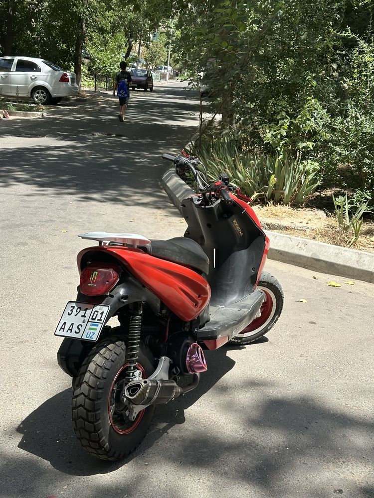 Продаю скутер Stels
