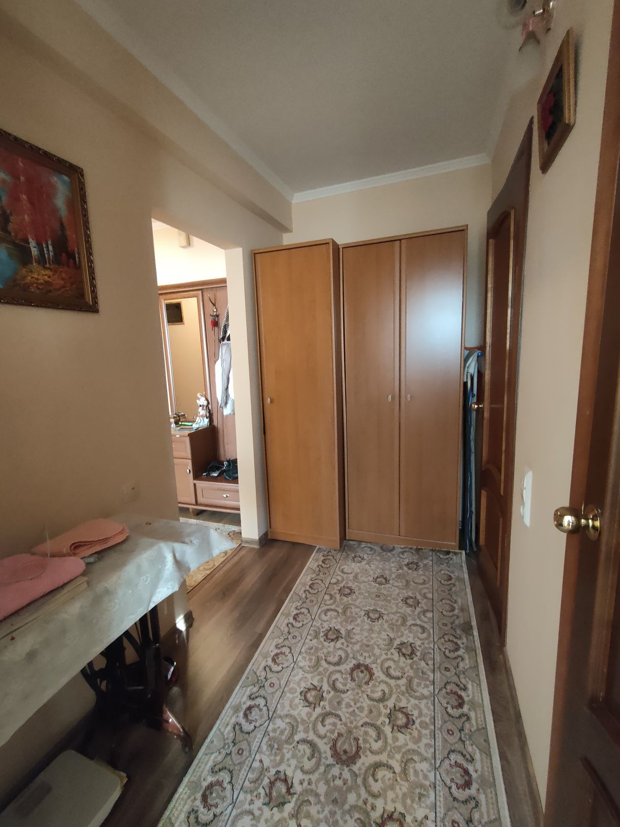 Продам 2 комн район Достык Молл