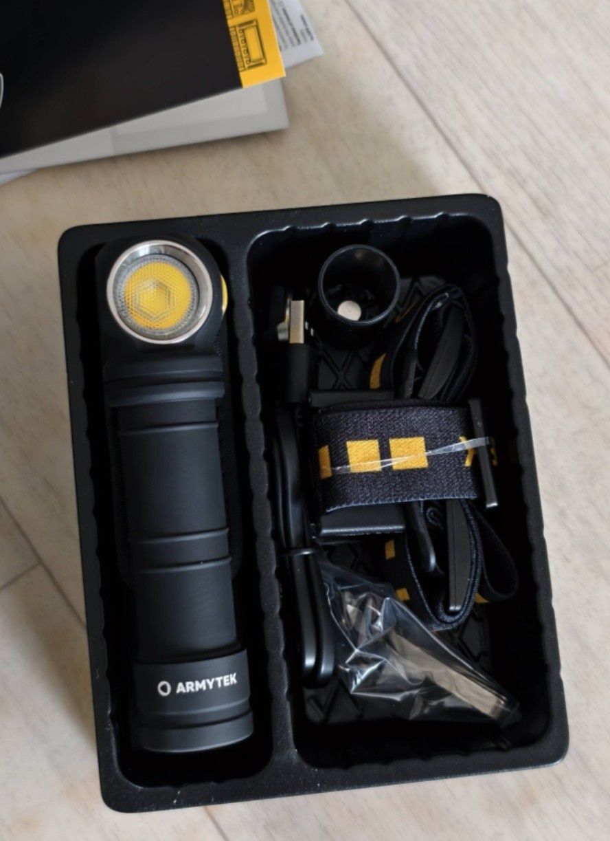 Armytek фонарь сост отл