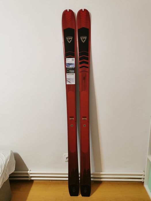 Ski / schi / schiuri de tura Rossignol Escaper 87