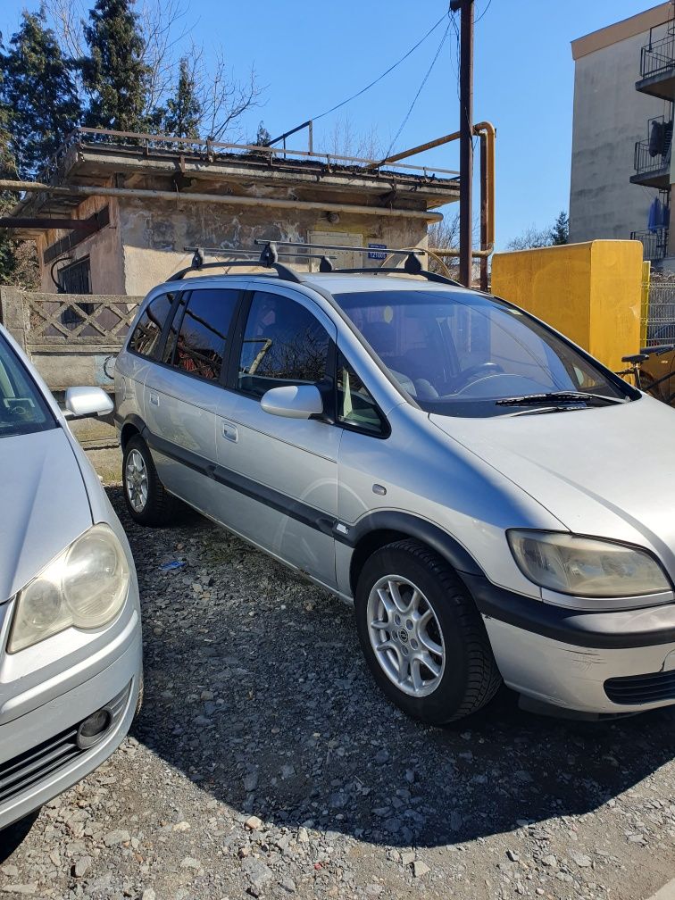 Opel zafira 2004