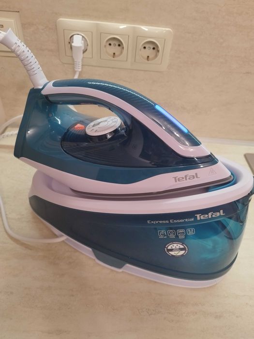 Парогенератор Tefal Express Essential SV6115E0, 2200W, 5.2 бара