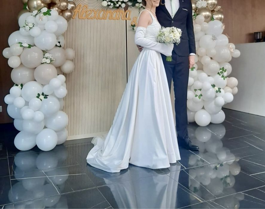 Trena detasabila rochie mireasa