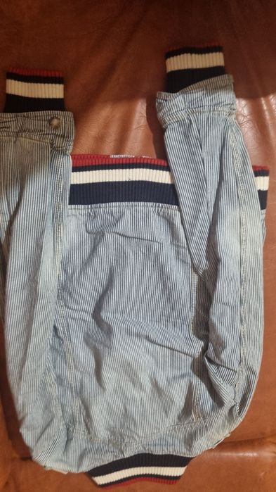 Geaca pt fetite de 12-13 ani marimea xl