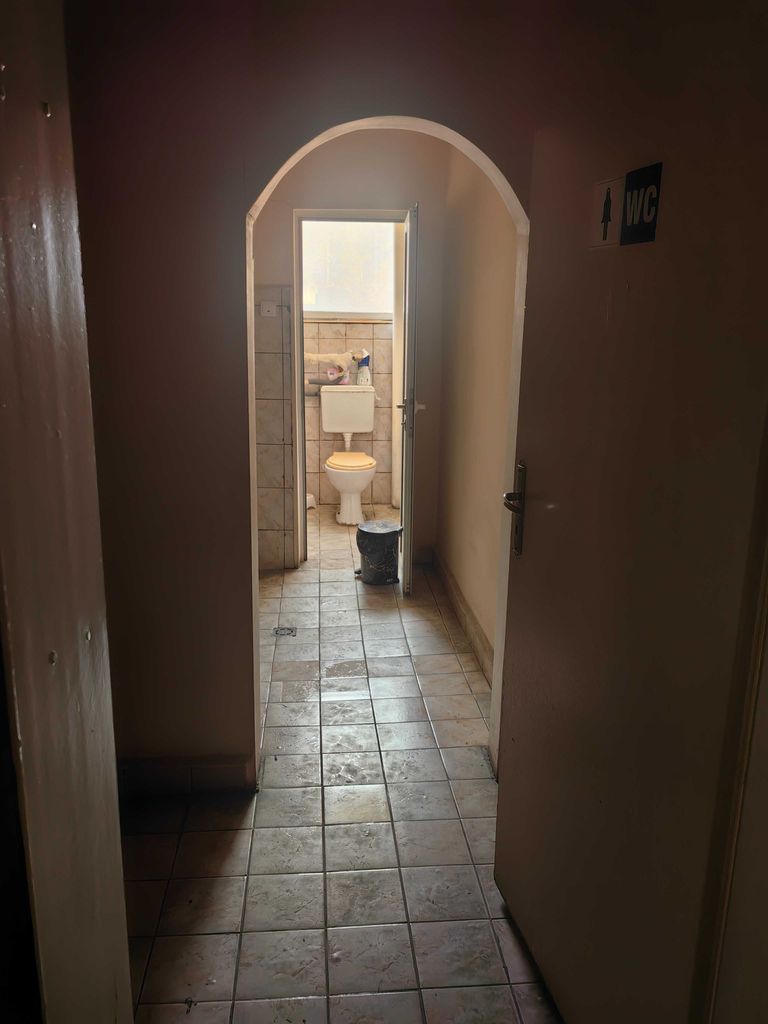 Продава се Промишлена сграда в София, 7-ми 11-ти километър - 520 кв.м за 400 €/кв.м - Снимка #9
