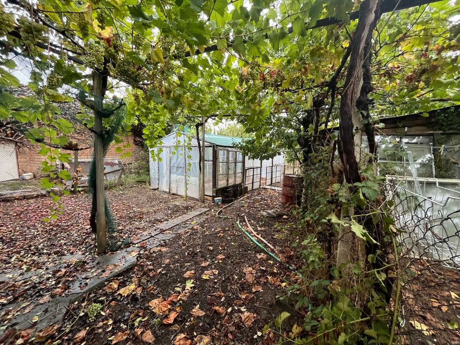 Къща за продажба – с. Горно Сахране