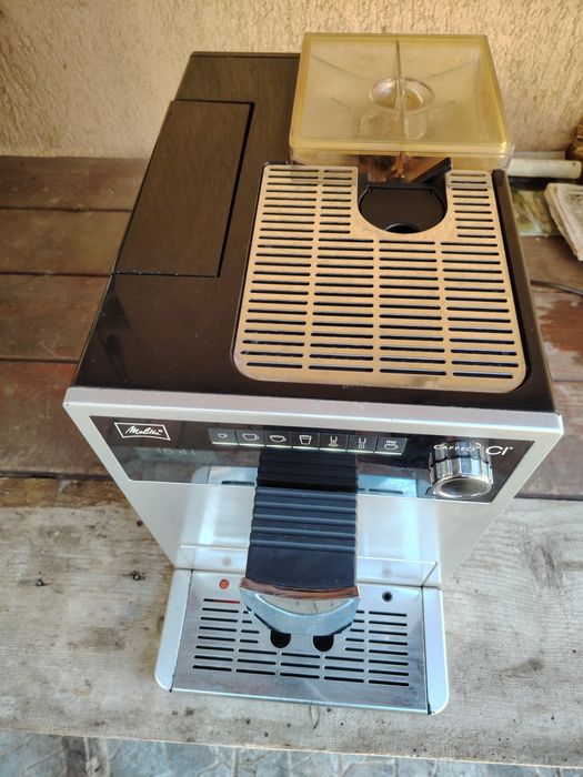 Vând aparat de cafea Melitta Caffeo CI