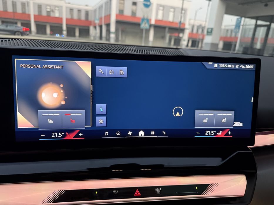 BMW i5 35L 2024 v nalichii