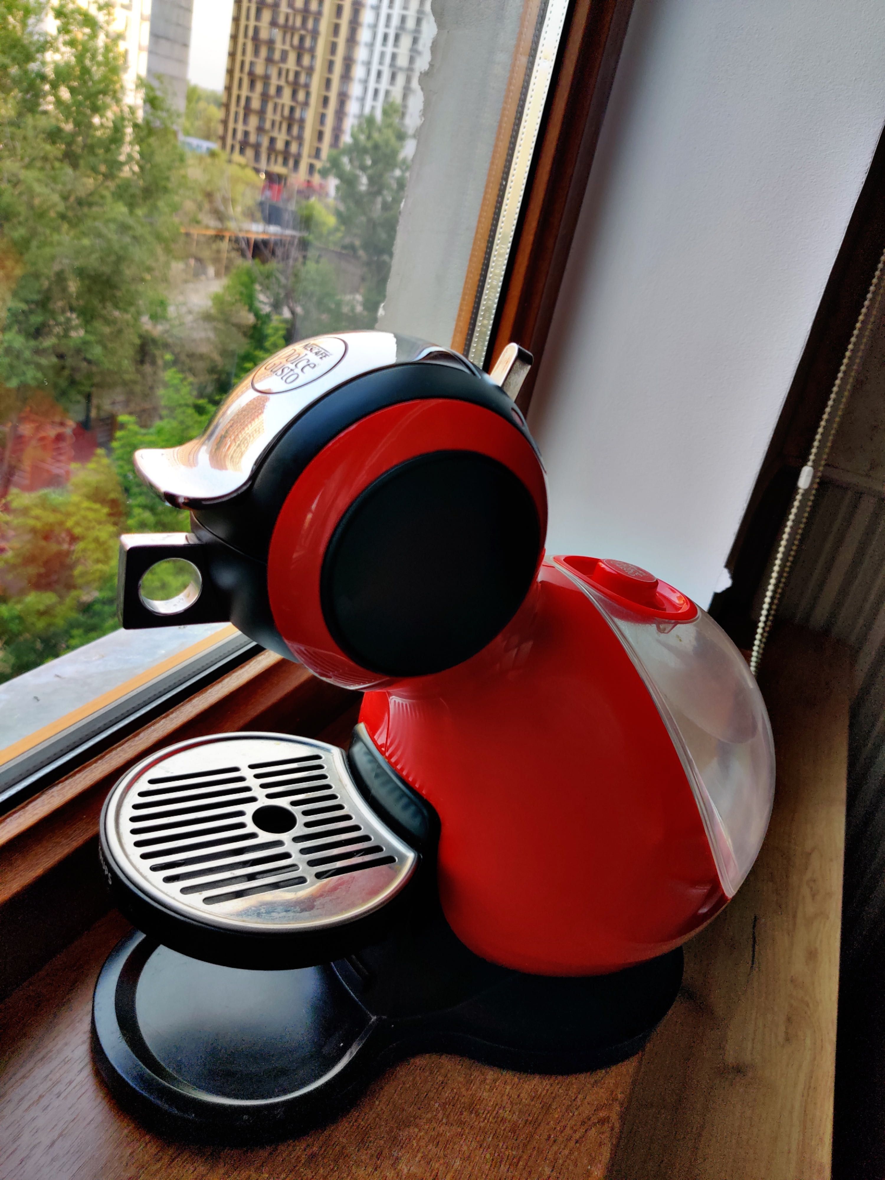 Кофемашина Nescafe Dolce Gusto Philips Капсульная в отличном состоянии