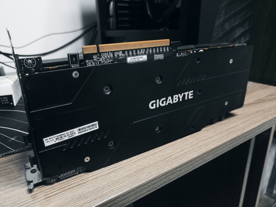 AMD Radeon RX 5700 XT