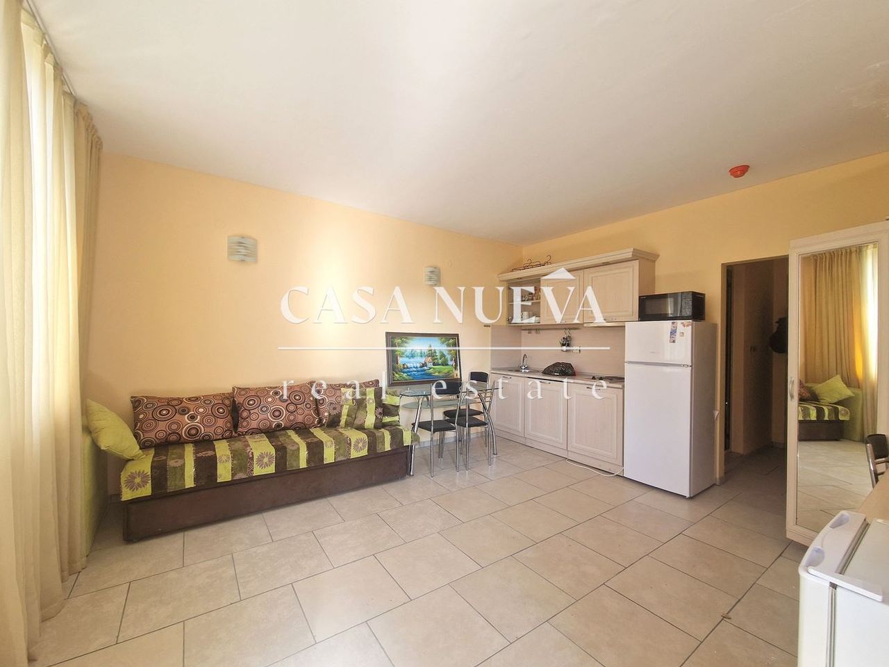 Продава се Двустаен апартамент в Несебър - 61 кв.м за 951 €/кв.м - Снимка #2