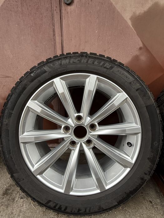 Продавам джанти с гуми 17”