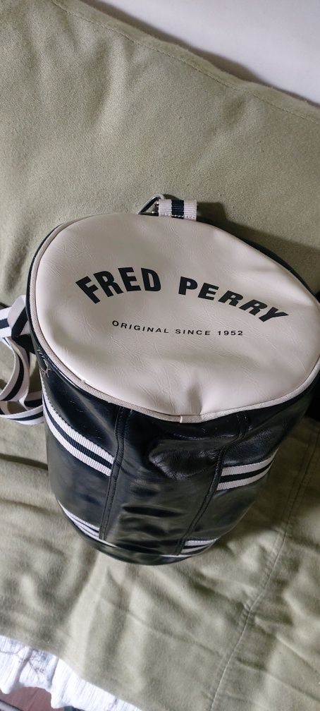 Geanta Fred Peerry classic barrel