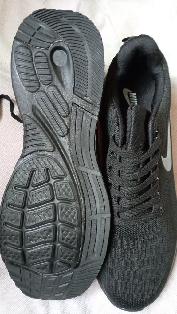 Великан Nike красовка скичерс оригинал 47, 48 размер