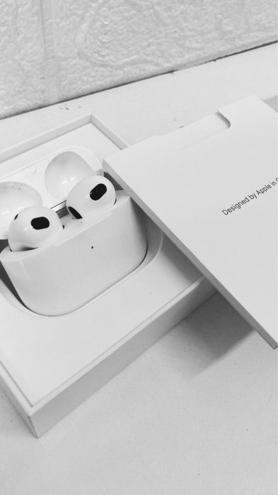 Apple AirPods 3.