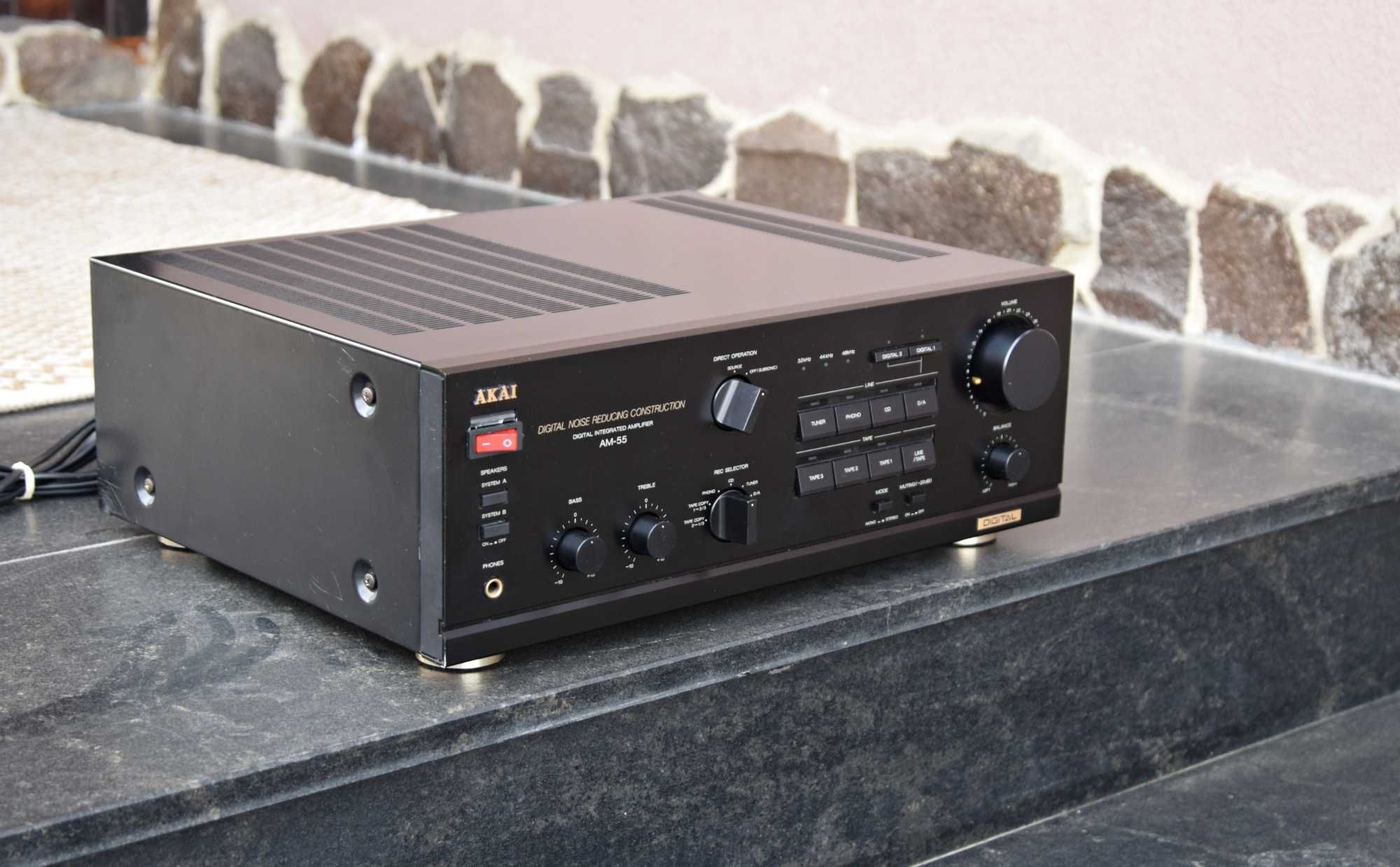 Amplificator Akai AM-55