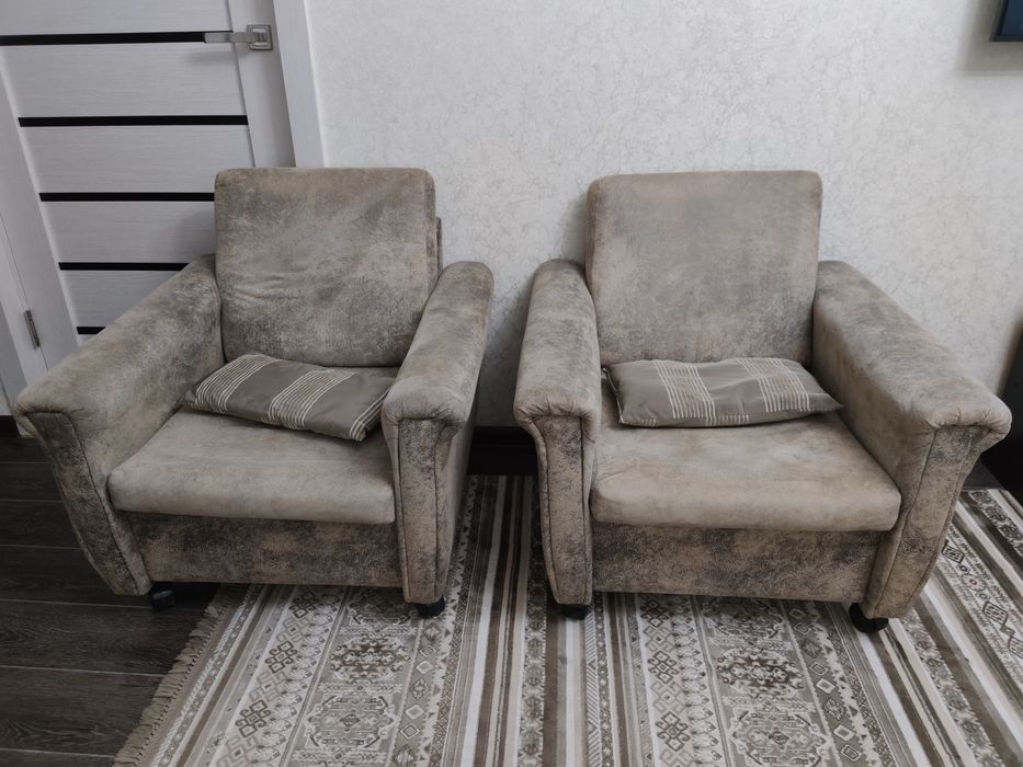 Продам 2 кресла за 10000