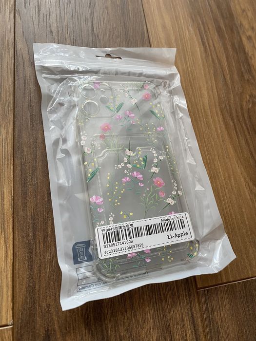 Husa Iphone 11 model floral