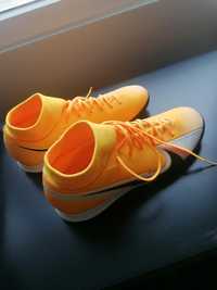 Нови футболни обувки Nike Mercurial, 43 номер