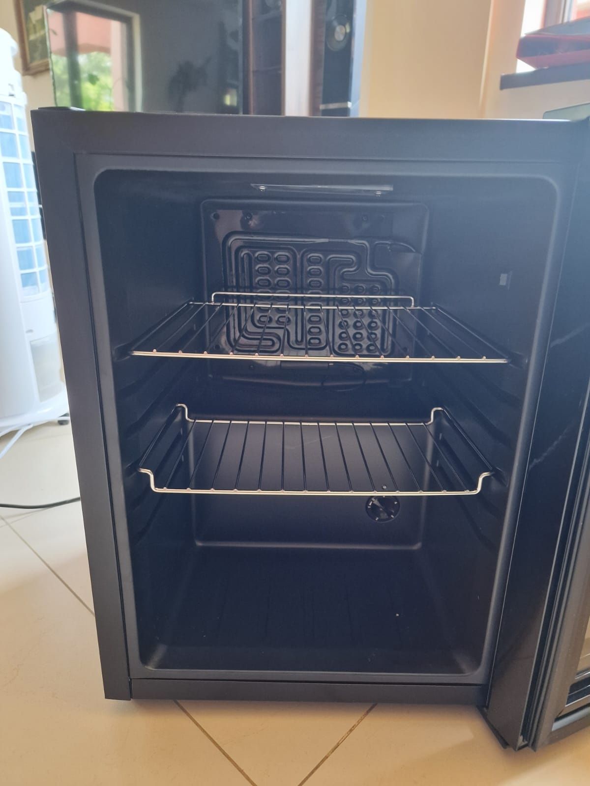 Congelator si vitrina klarstein