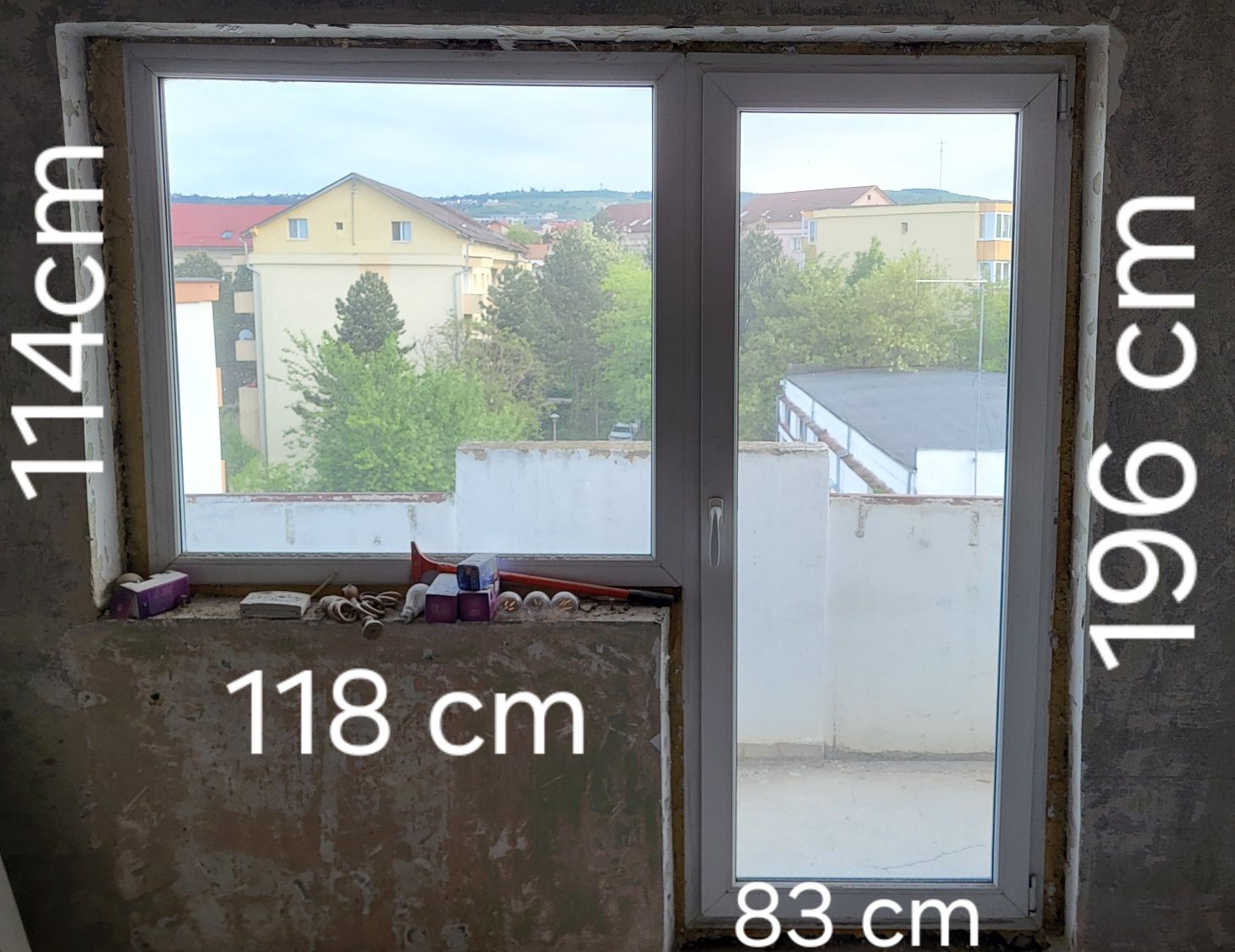 Vand 1 geam si doua usi balcon cu geam fix din termopan