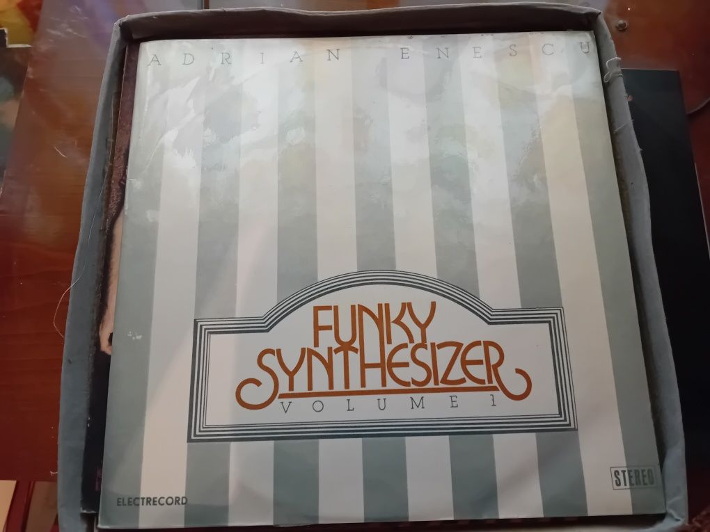 Funky SYNTHESIZER,disc vinil