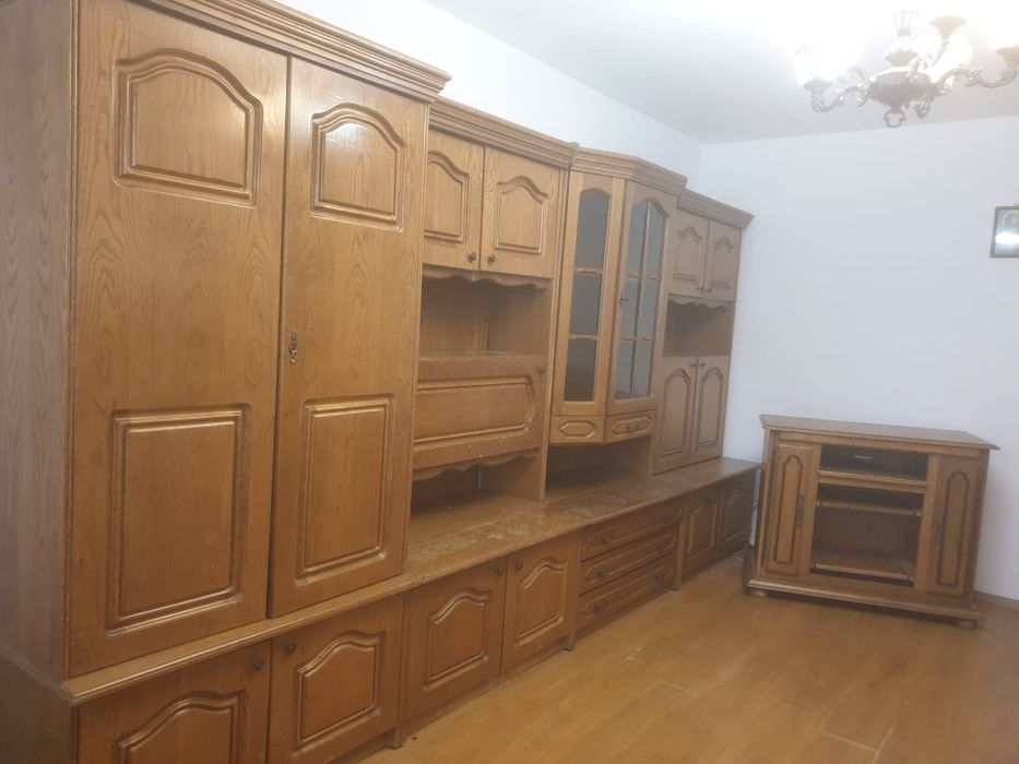 Vând biblioteca sufragerie