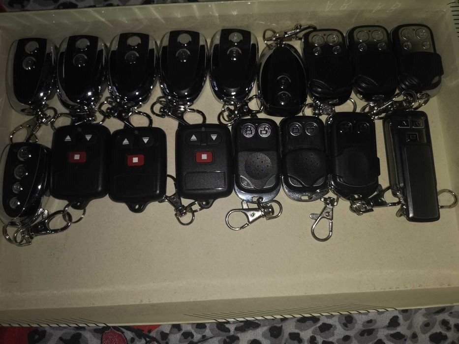 Telecomenzii universale Automatizarii