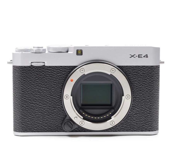 Фотоаппарат беззеркальный Fujifilm X-E4 серебристый