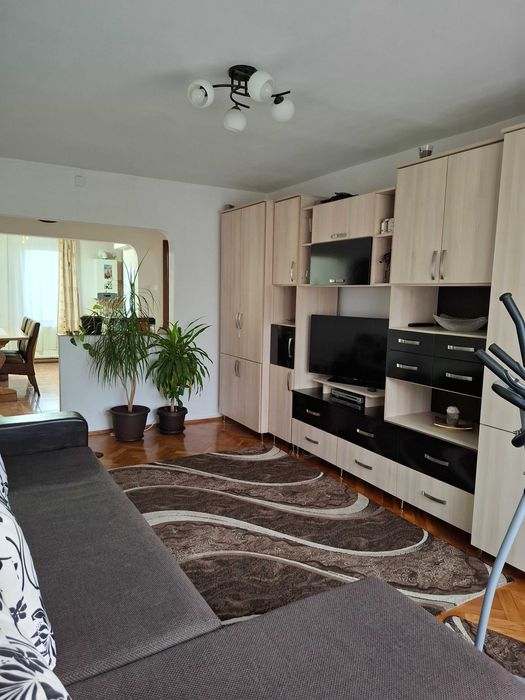 Apartament 3 camere MOBILAT, zona Tudor + garaj lângă bloc