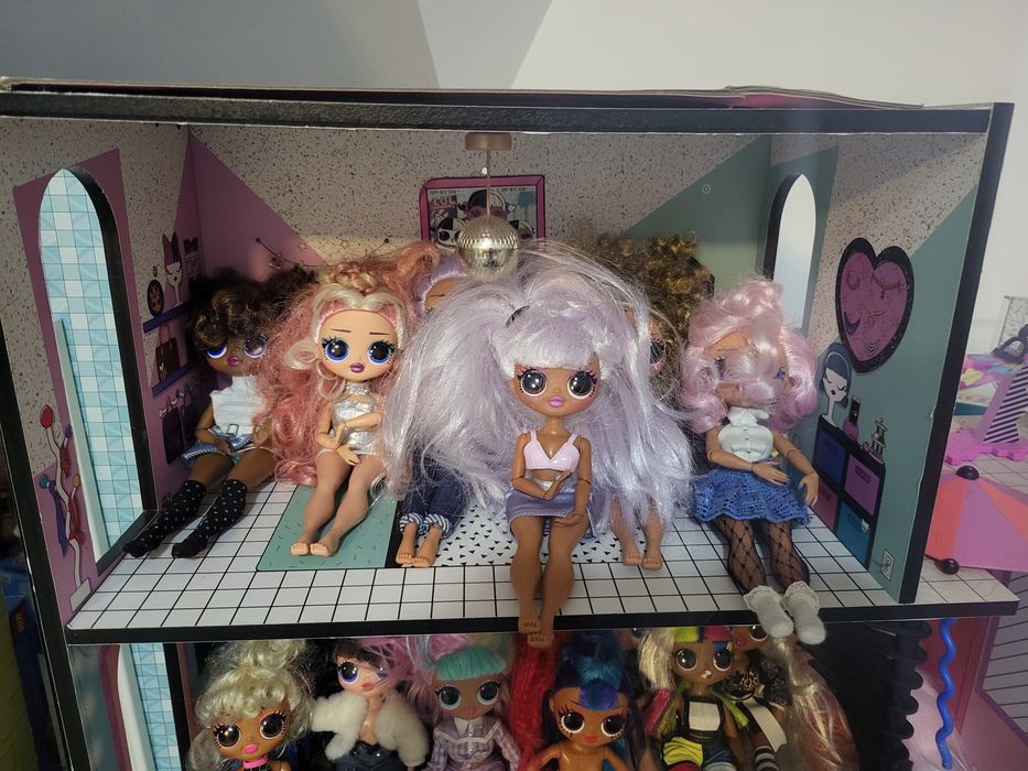 Casuta  LOL Surprise din lemn cu papusi  mici si mari si animale de co