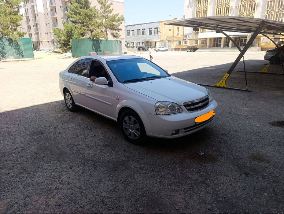 Lacetti 2009 ideal
