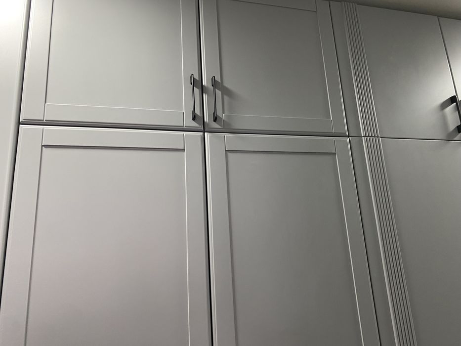 Шкаф для одежды, новый крашенный МДФ. Двери с доводчиками. Серый .