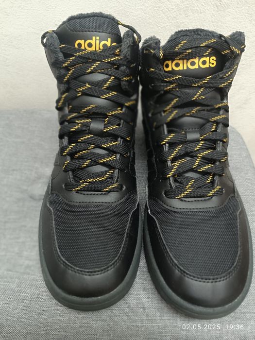 Ghete baschet ADIDAS și Tarmak