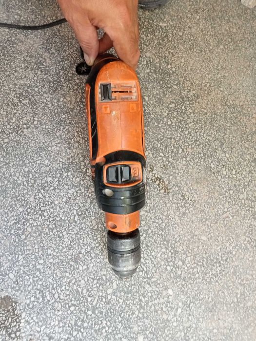 Bormasina AEG si cu Percutie.Model:AEG SBE650 R.Poze Reale