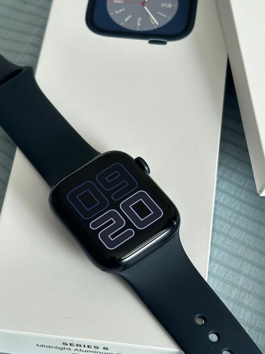 Apple Watch Series 8 (41 мм, GPS)