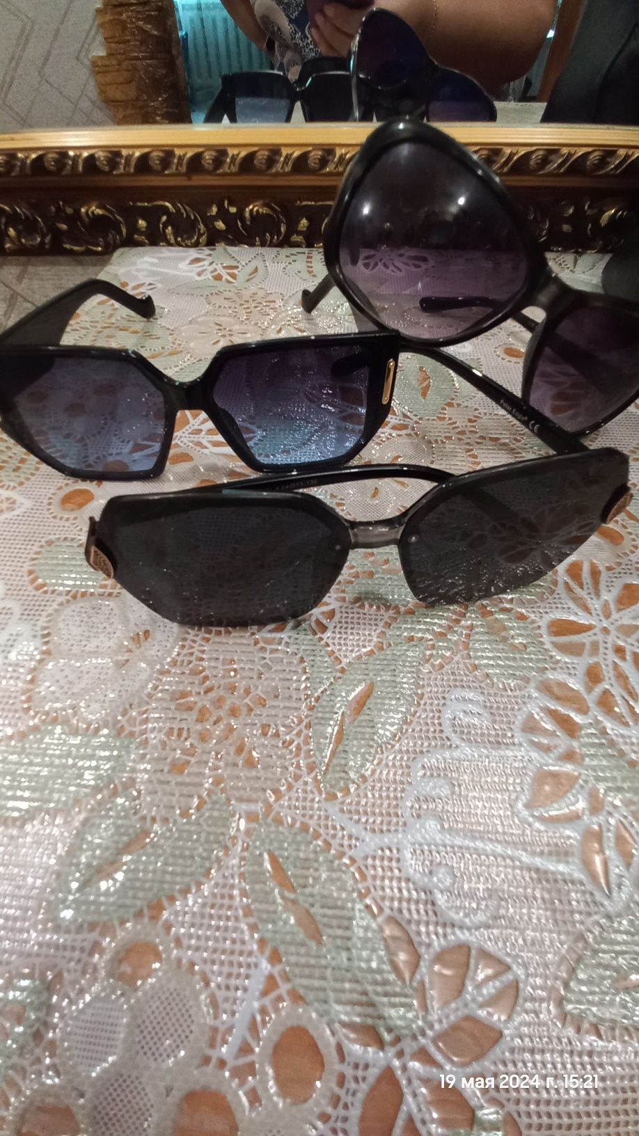 Продам солнечные очки женские 3 пары