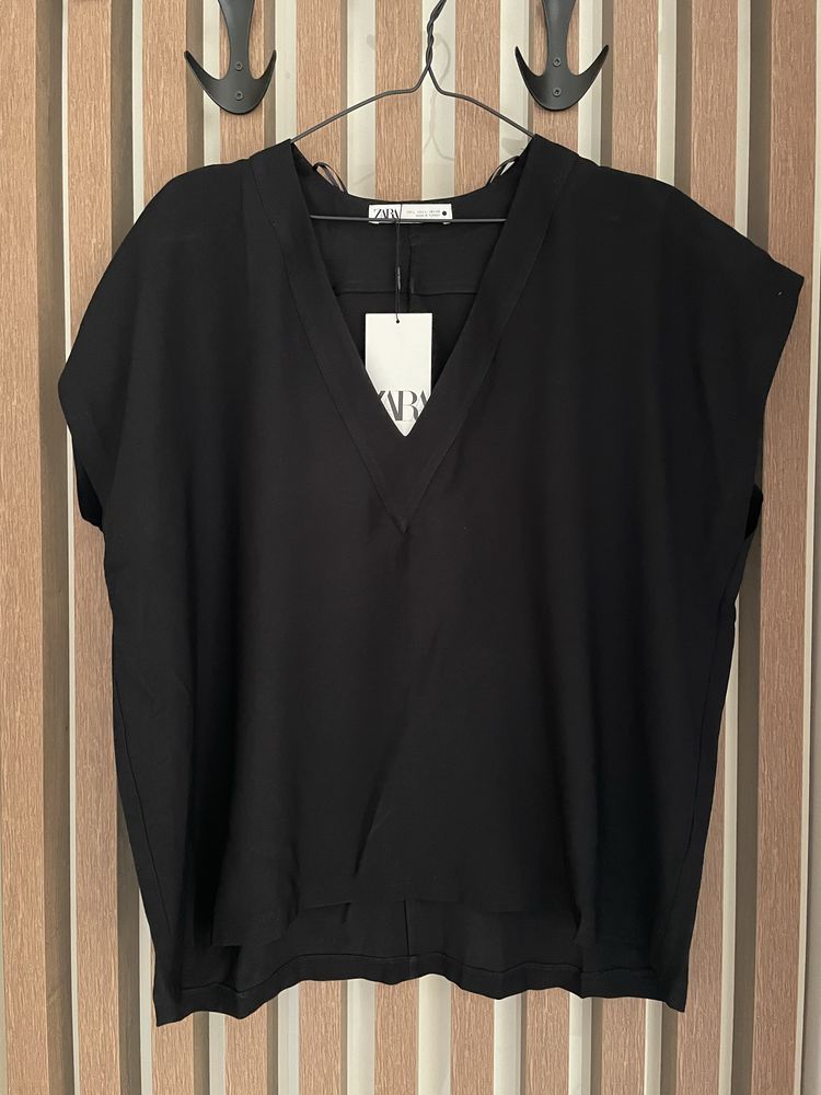 Черна блуза V-neck, размер L, Zara, с етикет