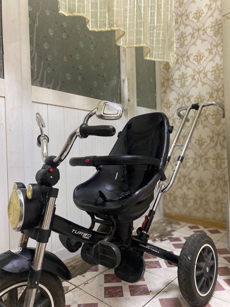 Коляска велосипед slishkom baqvat ishlangan oziyam og’ir