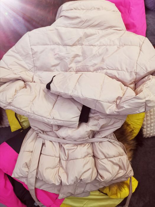 Красиво, топло яке в светло бежово. Ново и неносено!

Размер S (165/88