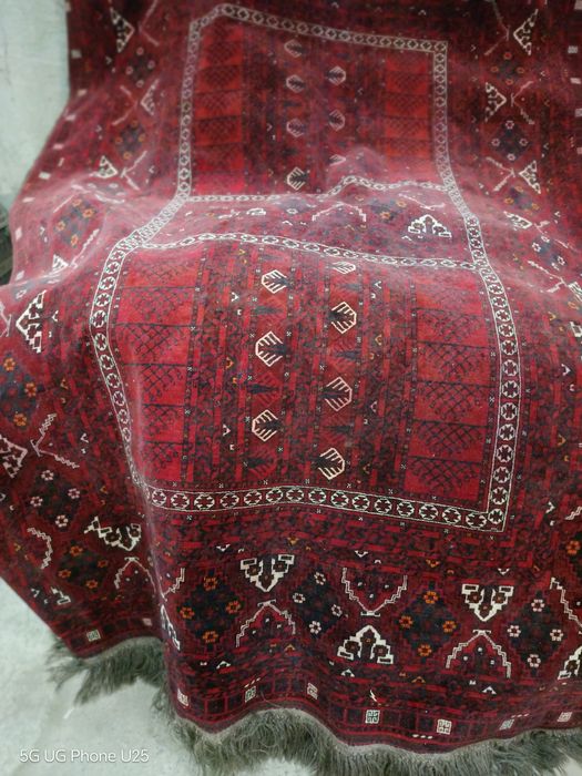 Ръчно тъкан килим