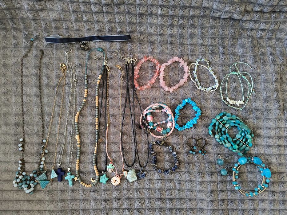 Margele, inele, coliere, cercei, pandantive, bratari